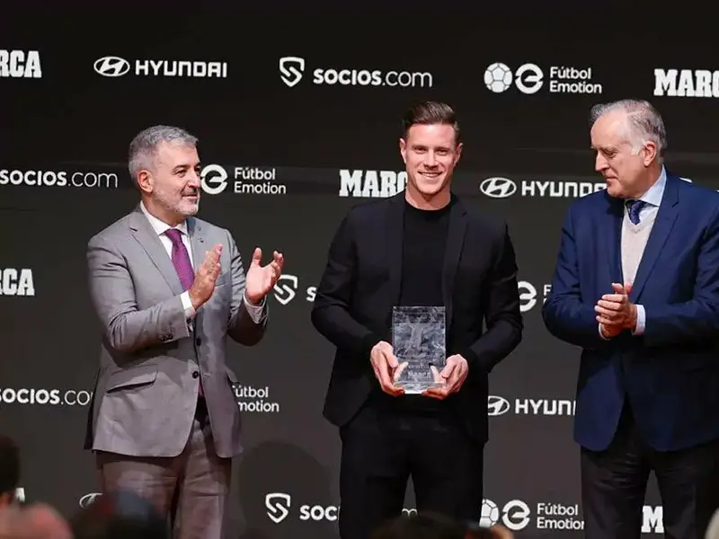 هفتادومین جوایز سال مارکا؛ تراشتگن بهترین بازیکن لالیگا و برنده جایزه دیاستفانو شد 1 تراشتگن