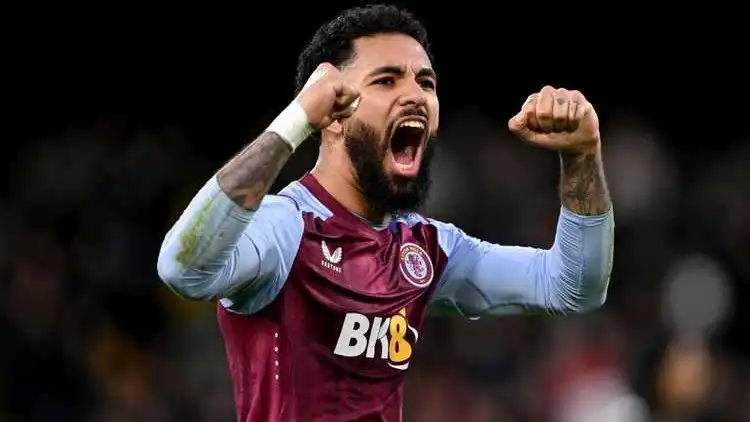 داگلاس لوئیس به یوونتوس پیوست؛ شکار اول 1 Douglas