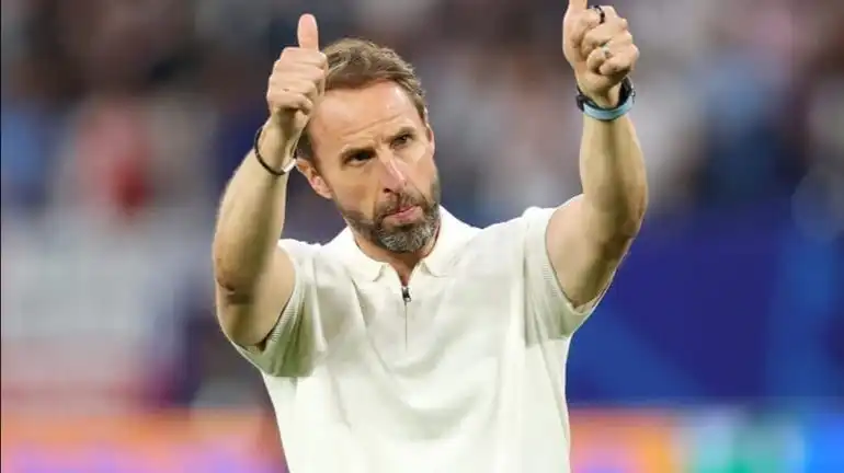 کالزونا: به بازیکنانم افتخار میکنم/ ساوتگیت: آماده رفتن به خانه نبودم 1 Southgate